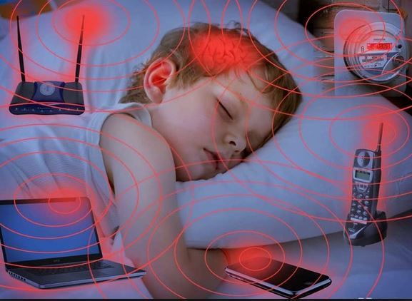 اثرات خطرناک امواج الکترومغناطیسی تلفن‌