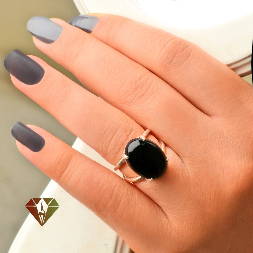 انگشتر زنانه حدید طرح کارن