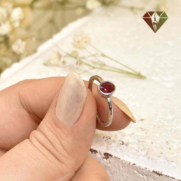 انگشتر زنانه یاقوت سرخ