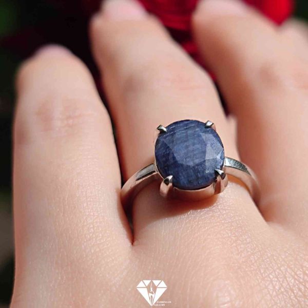 انگشتر زنانه یاقوت کبود