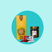 تنقلات و غذایی سالم شامل بیسکوییت های سالم و کره بادام زمینی ارگانیک و شکلات صبحانه سالم